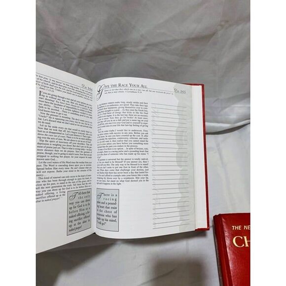 TD Jakes Devotional and Journal 365 Days by Destiny Image Publishers - Picture 12 of 12